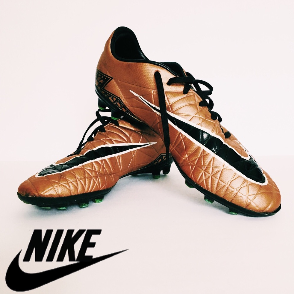 ⚽️ [size: 9] Nike Hypervenom Soccer Cleats Men
